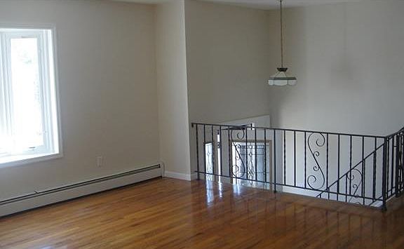 5th image of 93 Keats Dr
