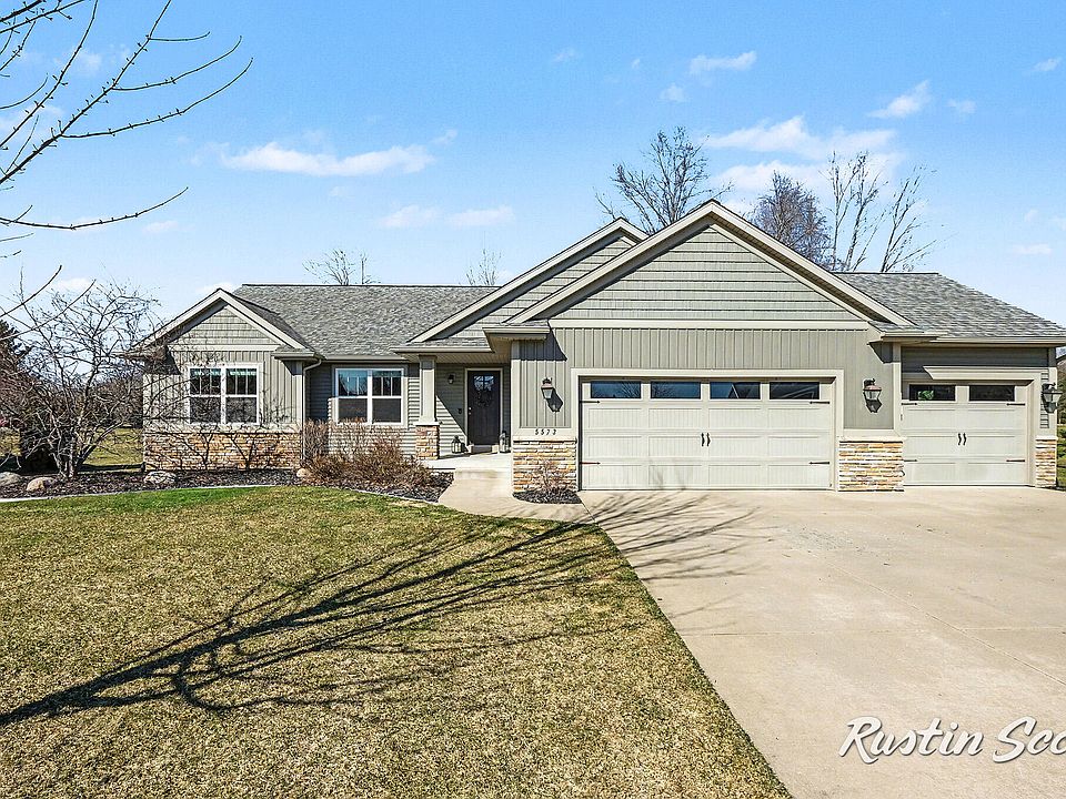 1st image of 5573 Stanton Woods Dr