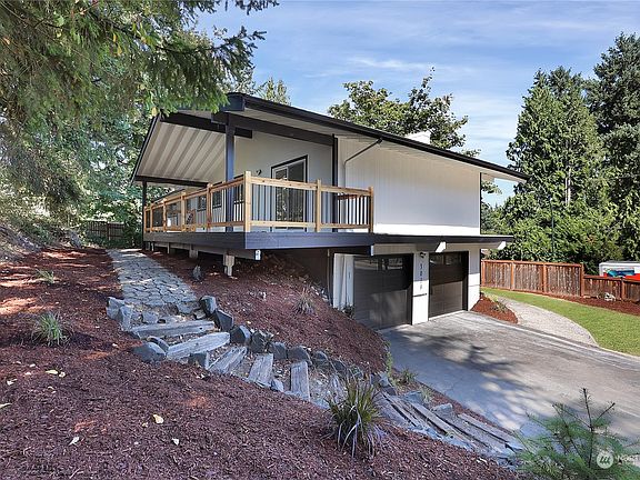 2nd image of 3019 24th Avenue Ct SE