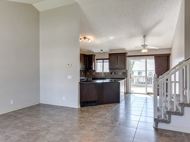 16655 Erskine St — Photo 2