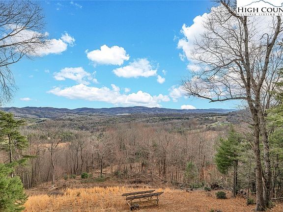 4th image of 871 Lower Nettle Knob Road