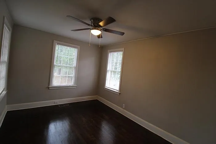 4551 Oxford Rd — Photo 18