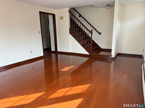 3rd image of 169 Hilliard St
