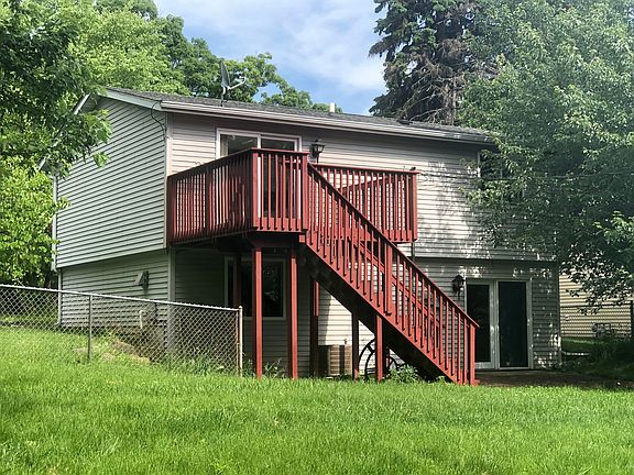 2nd image of 36696 N Oakwood Dr