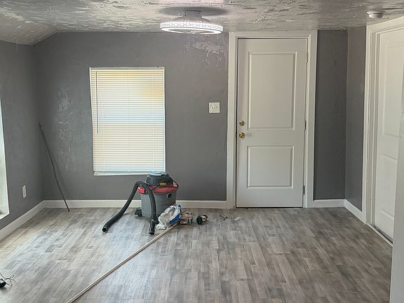 5th image of 1014 Apache St