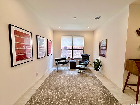 5th image of 23906 Viento Oaks