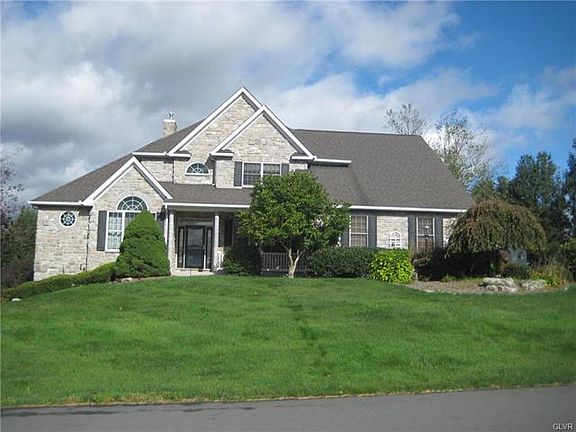 3rd image of 5326 Wagonwheel Dr
