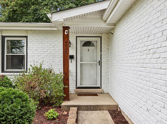 2nd image of 4508 Blackhawk Ln