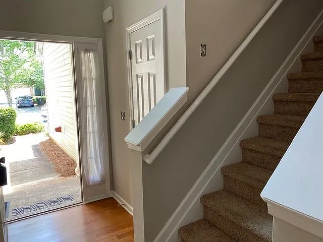 3 bed, 2.5 bath, 1758 sqft, $1,895 — Photo 3