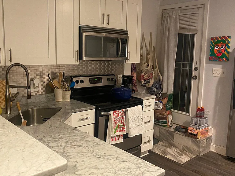 523 Florida Ave NW #3 — Photo 2