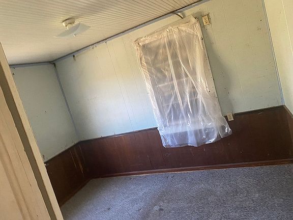 2nd image of 122 Cortez St