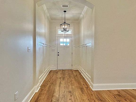 3rd image of 5016 Hatfield Cir