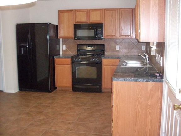 2nd image of 5626 Cinnamon Lake Dr