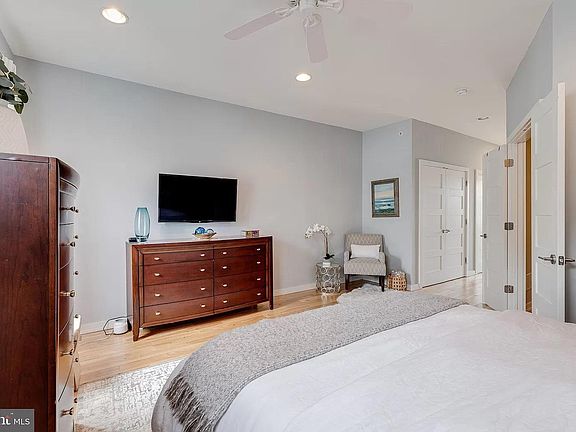 5th image of 1111 E Berks St