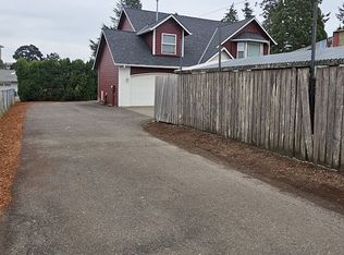 18940 Leland Rd, Oregon City, OR 97045