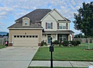 104 Huntview Dr, New Hope, AL 35760