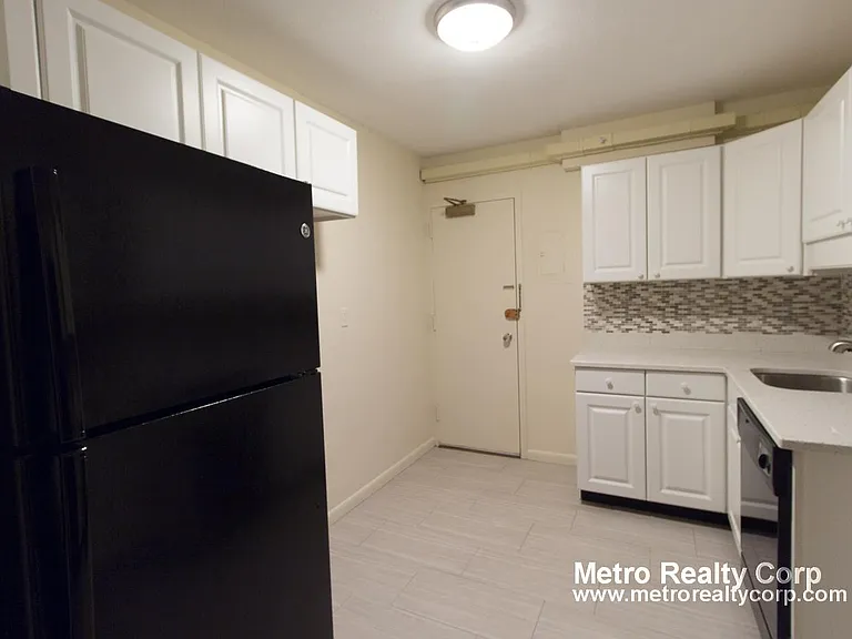 101 Monmouth St #603 — Photo 3