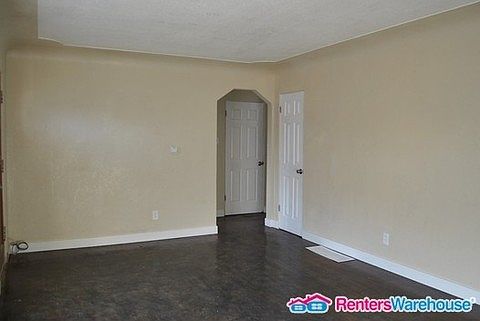 2nd image of 2637 Martin Luther King Blvd