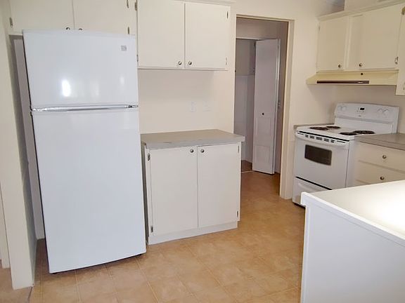 4th image of 882 Sun Bird Ln