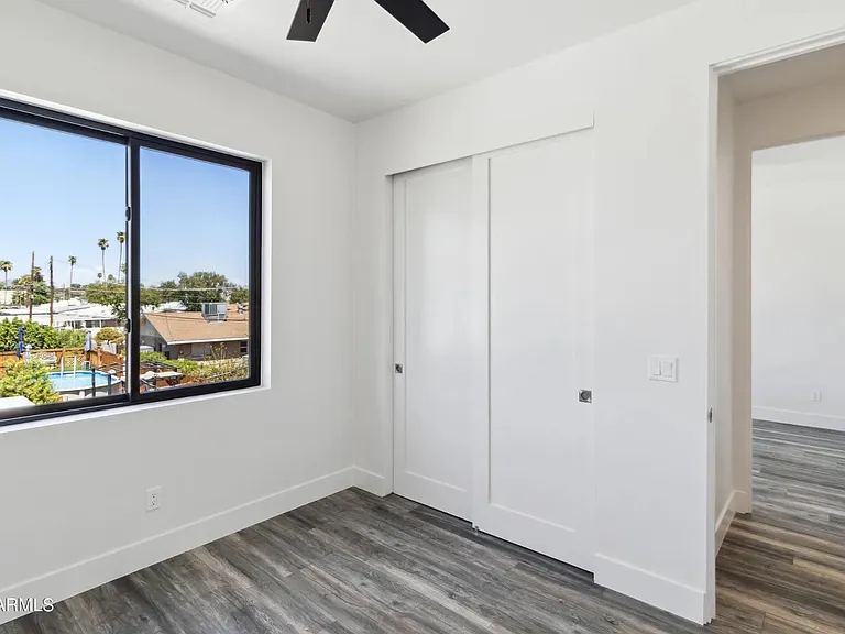 902 W Hazelwood St #B — Photo 32