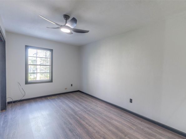 1310 Young St, Jasper, TX 75951