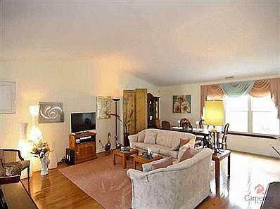 5th image of 7127 Thousand Oaks Ln