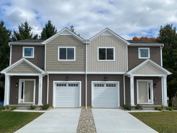 The Redhill Paired Townhome Plan, Emerald Hills