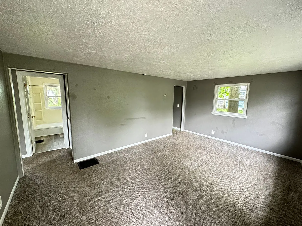 Building Photo - 1709 Huey St
