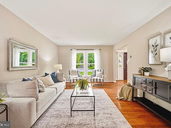 4th image of 4955 Bramhope Ln