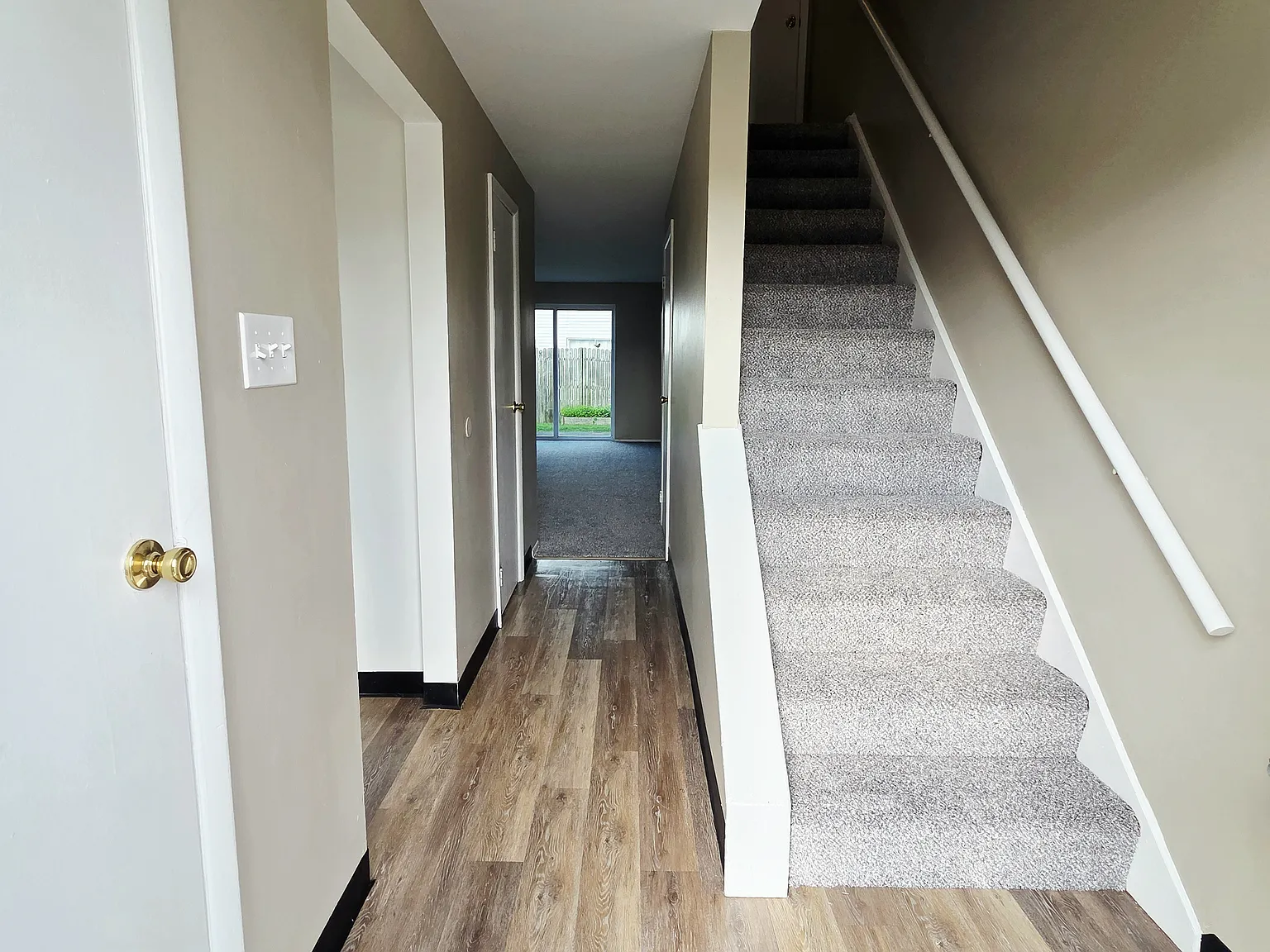2 bed, 1.5 bath, 1500 sqft, $1,275 — Photo 4