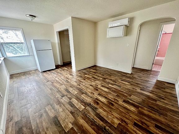 4th image of 1005 Little Bay Ave #B7