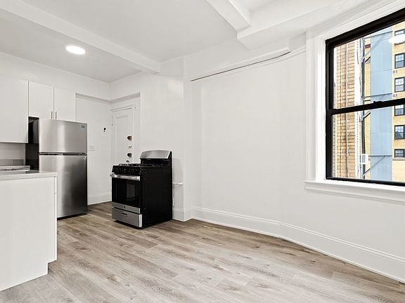 5th image of 173 W 78th St APT 10C