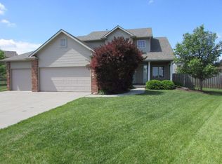 5900 Upton Grey Cir, Lincoln, NE 68516
