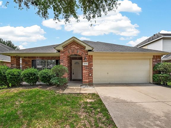 3rd image of 5006 Juniper Walk Ln