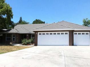 106 W Mulberry Ave, Porterville, CA 93257