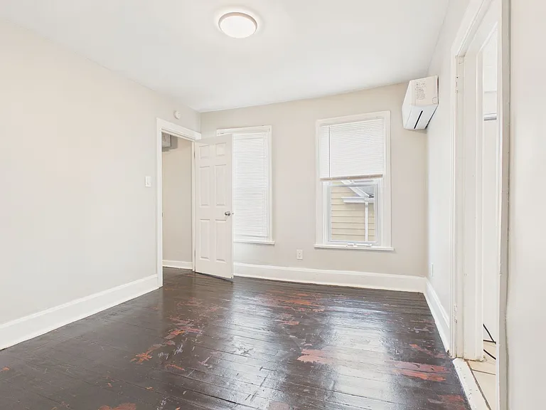 363 Locust Street — Photo 10