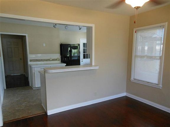4th image of 513 Hoffman St