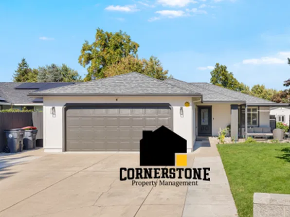 469 Mace Rd, Medford, OR 97501