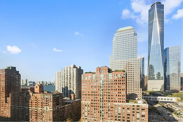 Sold by LG Fairmont Group | media 6