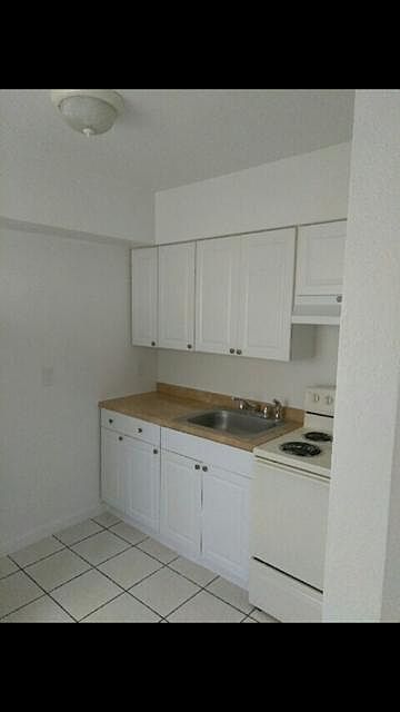 1st image of 848 NW 2nd Ave APT 2