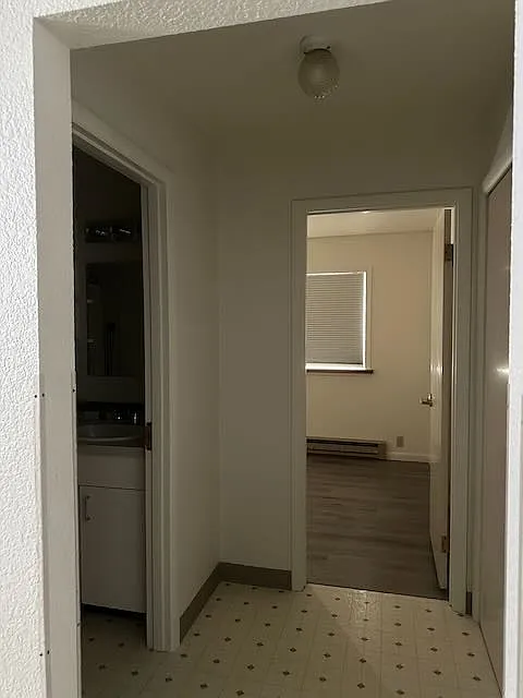 1 bed, 1100 sqft, $1,500 — Photo 2