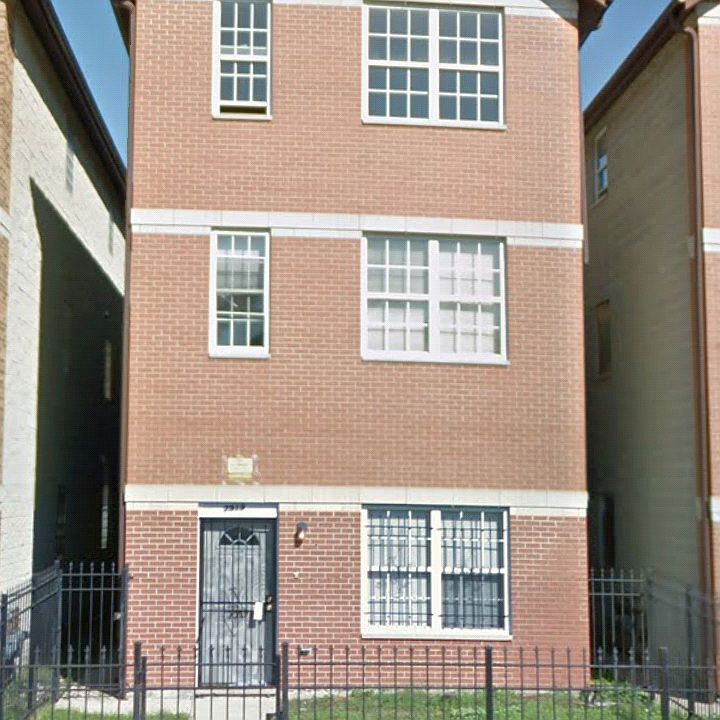 1st image of 1328 S Kolin Ave #3