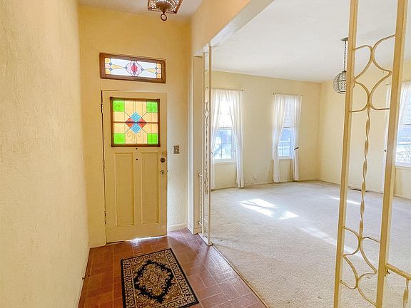 5th image of 1123 Caroline St