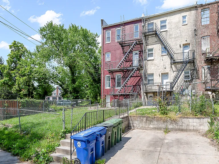 2103 Chelsea Ter #1 — Photo 23