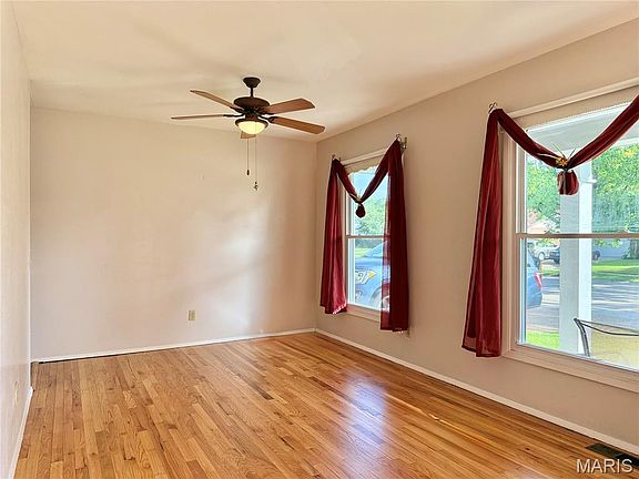 5th image of 1364 Kingsford Dr