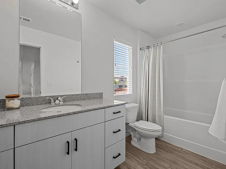 Desert Village Townhomes — Photo 8