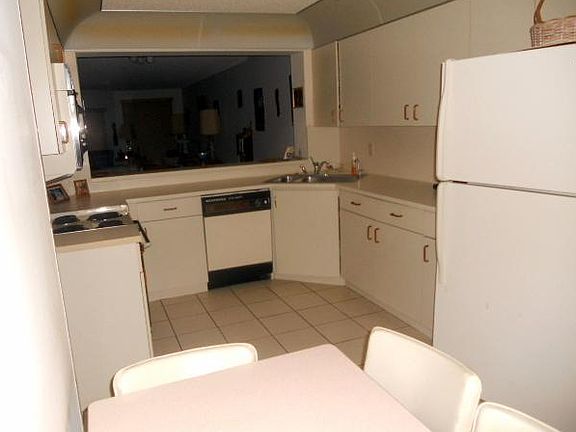 2nd image of 7266 Fairfax Dr #310