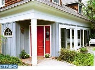 1033 Fletcher Rd, Wayne, PA 19087