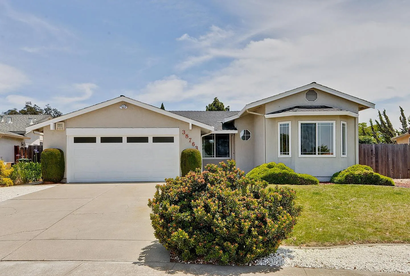 38763 Quince Pl photo 1