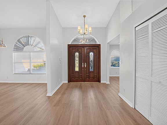 5th image of 13578 Chatsworth Village Drive